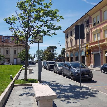 Historical Apartments By Seaside فياريجيو المظهر الخارجي الصورة