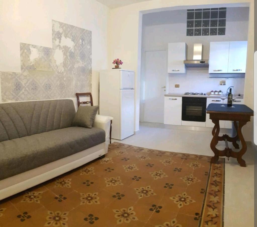 Historical Apartments By Seaside فياريجيو المظهر الخارجي الصورة
