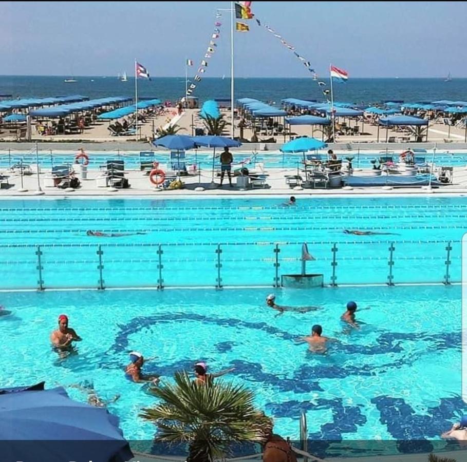 Historical Apartments By Seaside فياريجيو المظهر الخارجي الصورة