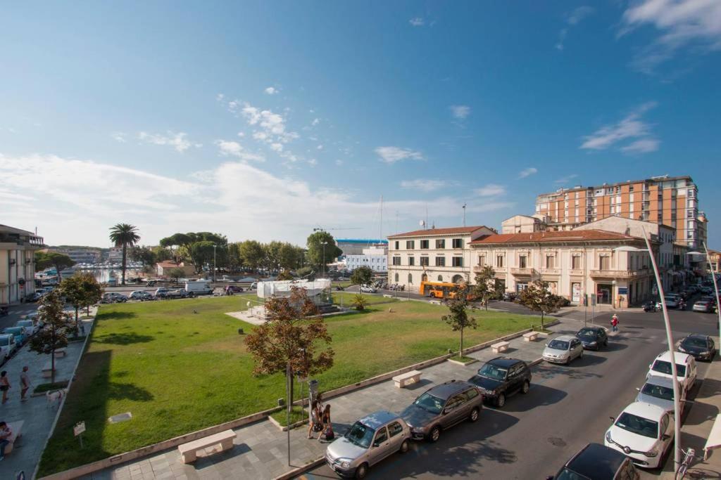 Historical Apartments By Seaside فياريجيو المظهر الخارجي الصورة