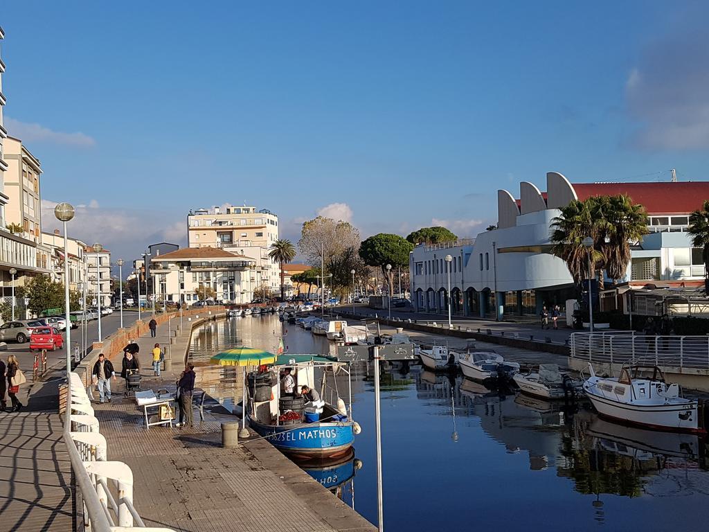 Historical Apartments By Seaside فياريجيو المظهر الخارجي الصورة